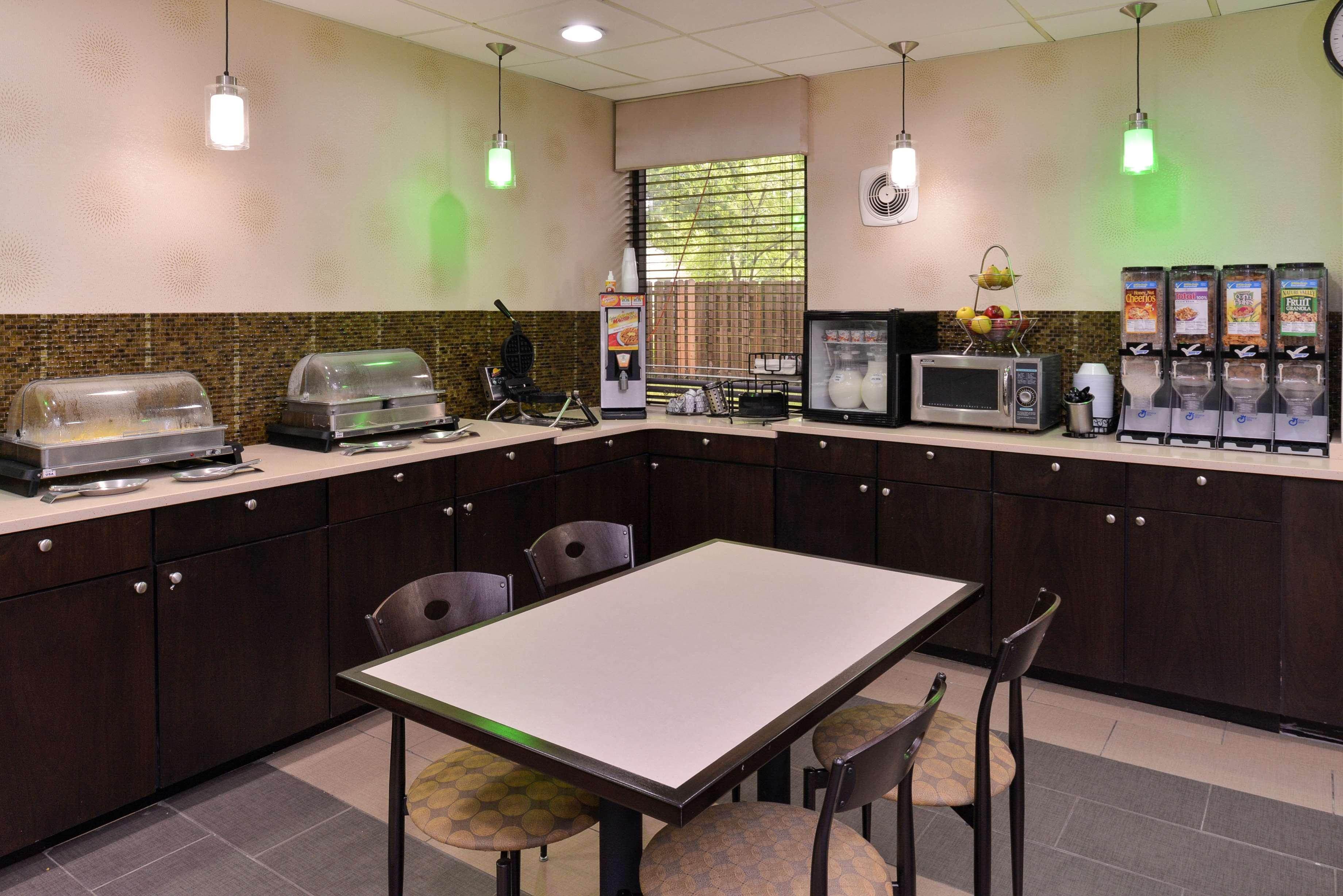 Best Western Plus Richmond Sandston Εξωτερικό φωτογραφία